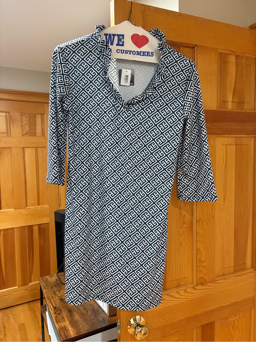 NWT Top It Off Geometric Navy and White V-Neck quarter Sleeve Dress - Women's
